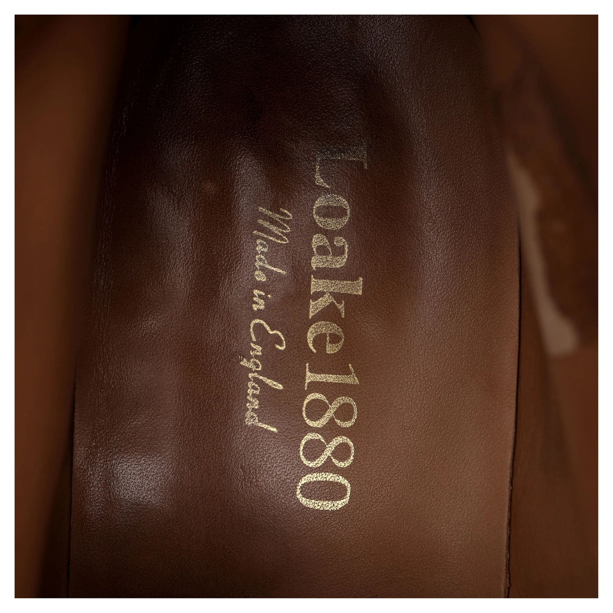 1880 'Kempton' Brown Suede Chukka Boots UK 10.5 F - Image 12