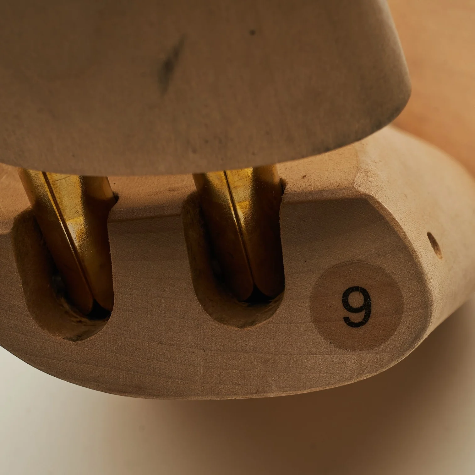 Wooden Shoe Trees UK 9 - Image 3